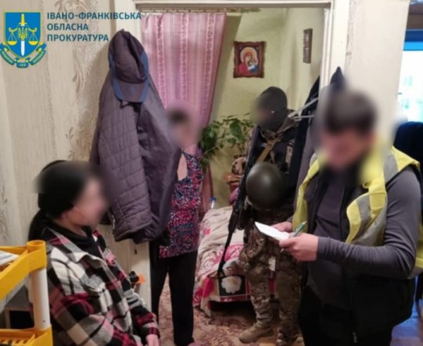 На Прикарпатті судитимуть 12 учасників злочинної організації, які постачали наркотики ув’язненим