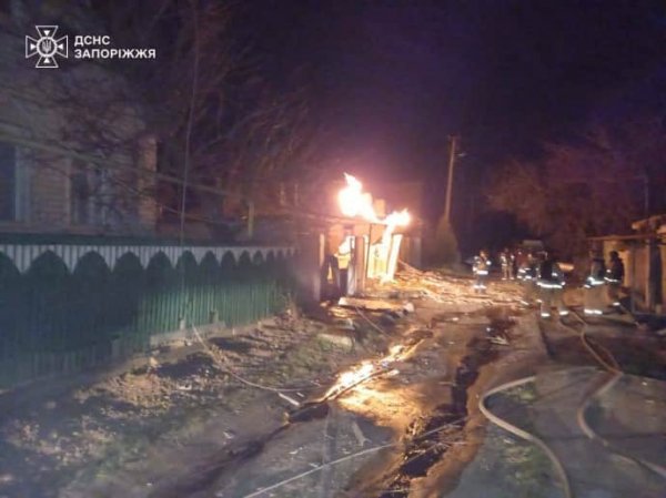 Рятувальники показали наслідки російської атаки дронів на Запоріжжя і район