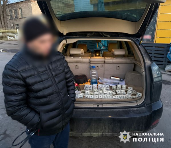 Списання в запас за $6 тисяч: на Одещині затримали заступника голови лікарської комісії