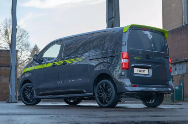 
Мінівен Peugeot Expert отримав спортивну версію: ціни та характеристики 