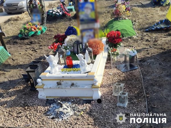 У Сумах невідомі зчинили наругу над могилою військового