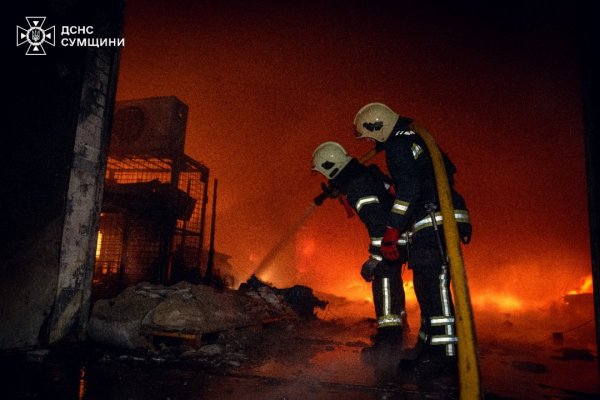 Російські військові вдарили по цивільній інфструктурі в Сумах, є загиблий
