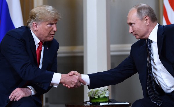 
Знову перезавантаження? Як Путін шукає підхід до Трампа і що відбувається між Росією та США 