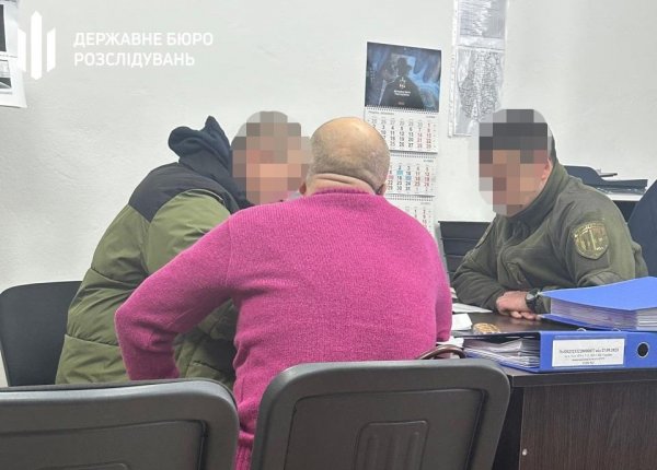 На Тернопільщині судитимуть командира взводу, який нараховував підлеглому «бойові» за ремонт будинку