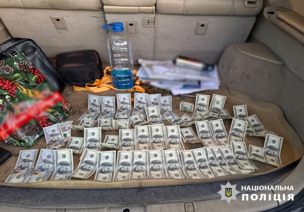 Списання в запас за $6 тисяч: на Одещині затримали заступника голови лікарської комісії