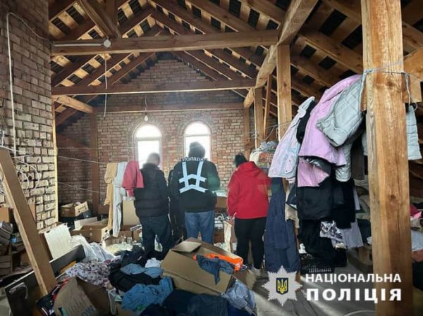 Поліція викрила угруповання, що експлуатувало людей під виглядом реабілітаційного центру