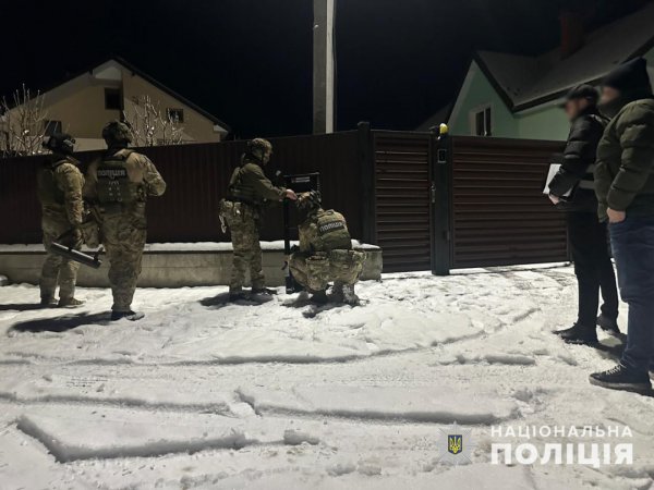 Працівники банку на Львівщині привласнювали кошти клієнтів з ТОТ