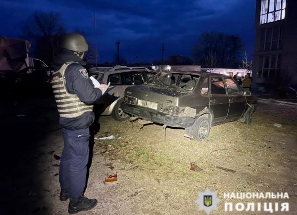 Атака дронів: у Чернігові пошкоджені десятки квартир, 12 приватних будинків та авто