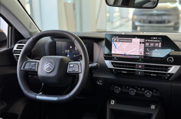 
В Україні стартували продажі оновленого Citroen С4: розкриті ціни та характеристики 