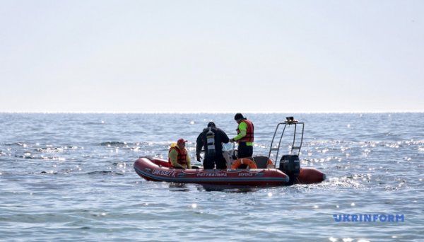 В Одесі водолази почали підготовку пляжів до курортного сезону