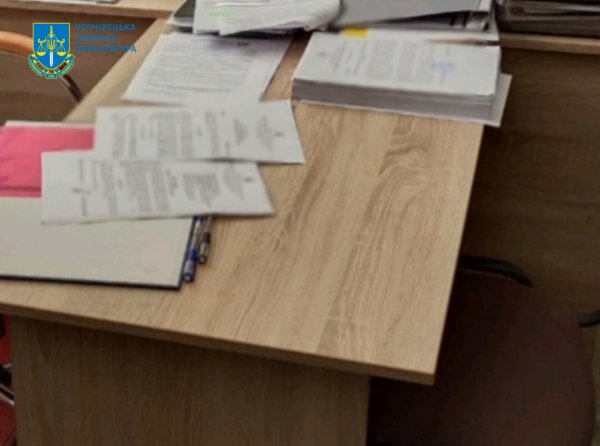 На Буковині судитимуть голову сільради за купівлю форми для військових за завищеними цінами