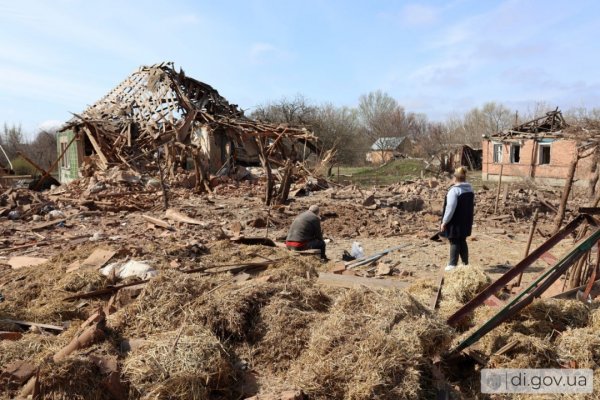 У Слатиному на Харківщині внаслідок авіаудару зруйновані три будинки, ще 22 - пошкоджені