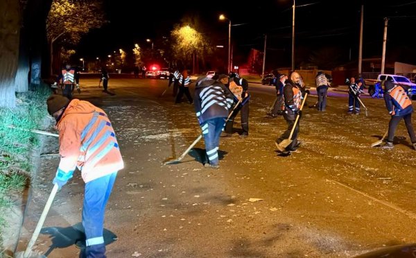 Дніпро атакували ворожі дрони - пошкоджені будинки, є загиблий і поранений