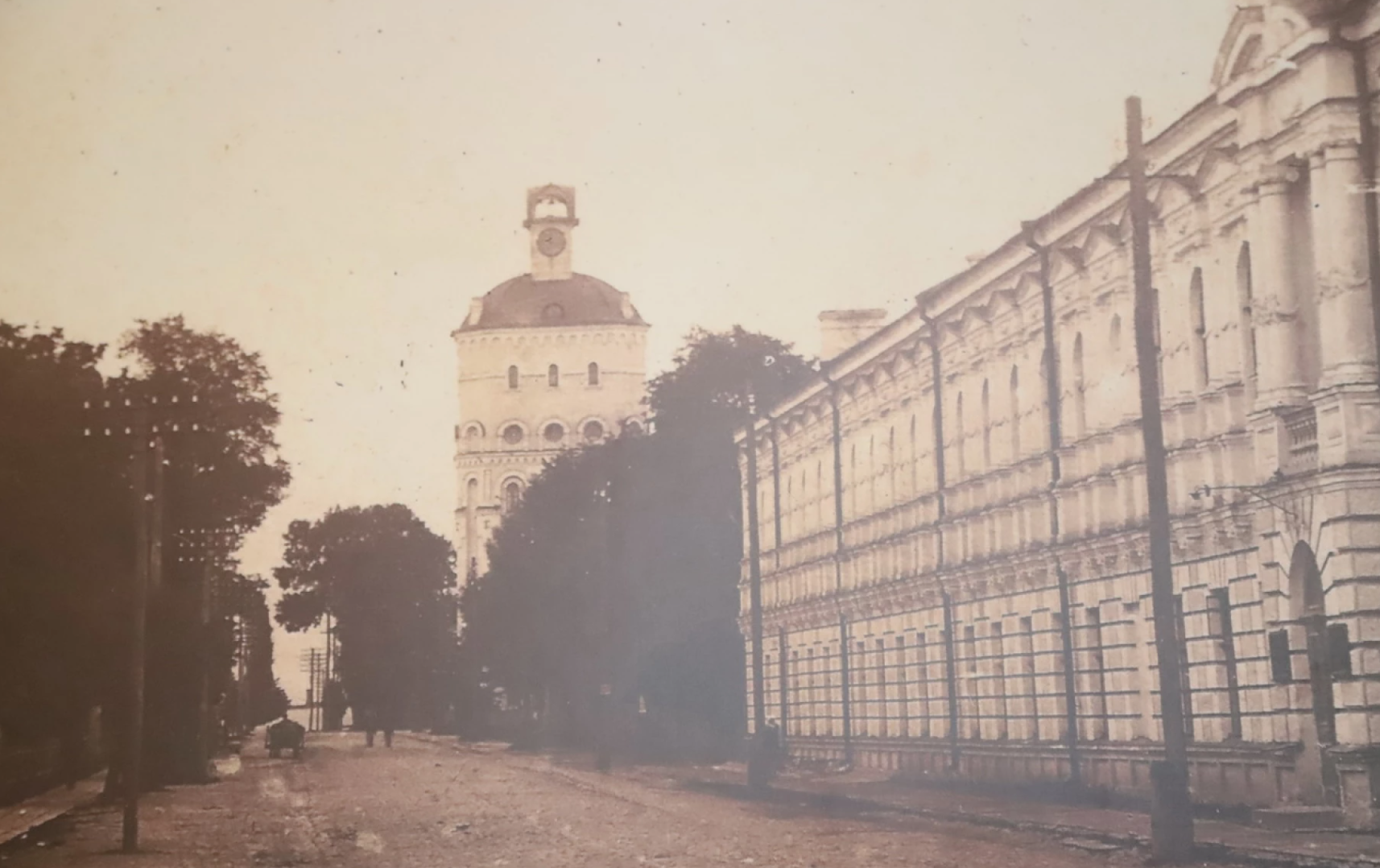 Винницкая Башня сквозь время: уникальная выставка ретрофотографий